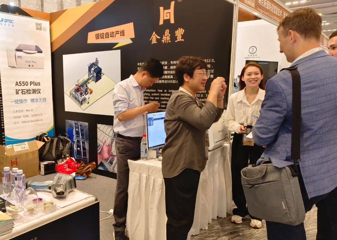 1693898468.jpg 98.jpg