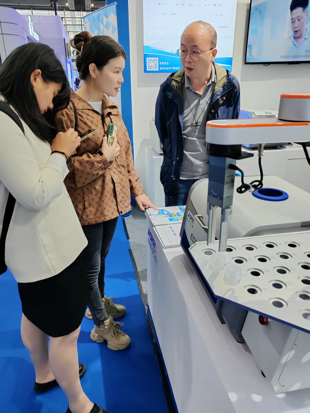 1700184318.jpg 640 (4).jpg